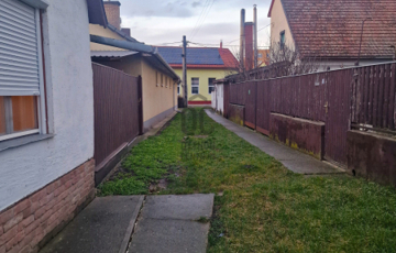 Eladó családi ház