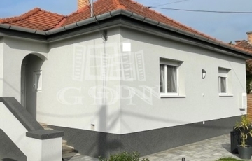Eladó családi ház