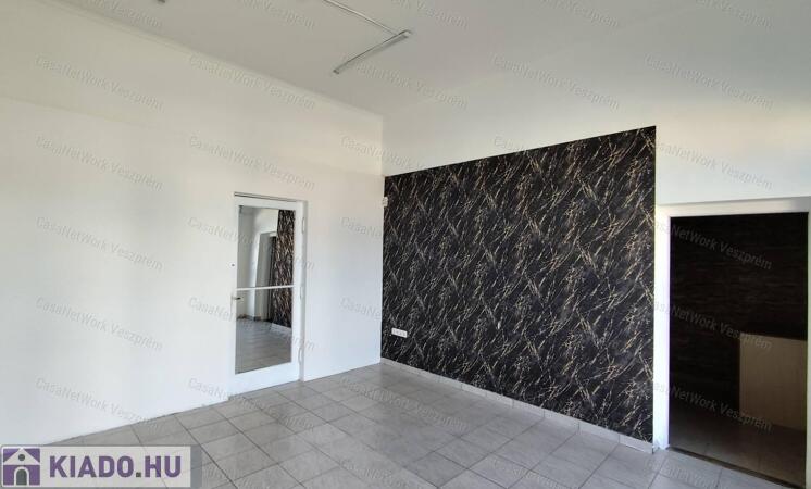 Veszprémi üzlethelyiség kiadó!                                 