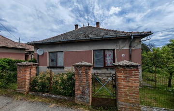 Eladó családi ház