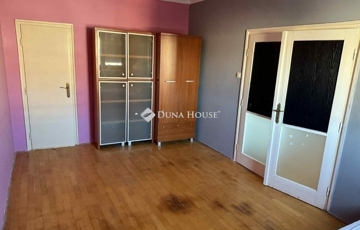 Eladó lakás