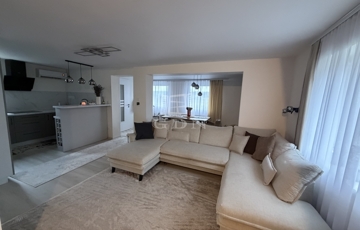 Eladó családi ház