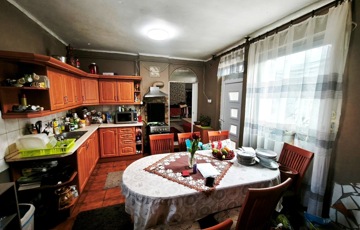 Eladó családi ház