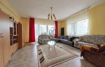 Eladó családi ház