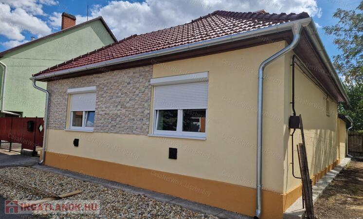 Jászárokszálláson 79 nm-es, felújított, 3 szobás családi ház eladó!