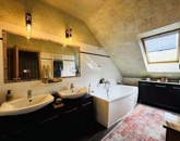 Eladó lakás Pécs 115 000 000 Ft