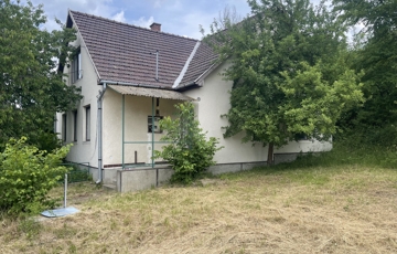 Eladó családi ház