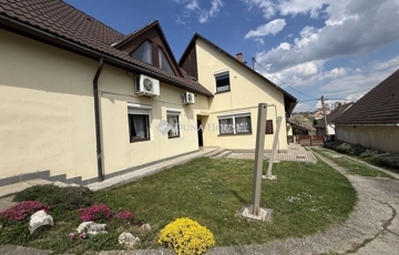 Eladó családi ház