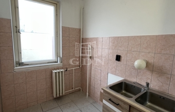 Eladó lakás