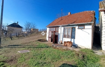 Eladó családi ház