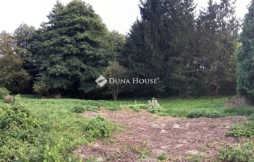 Eladó telek/földterület