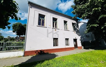 Eladó családi ház