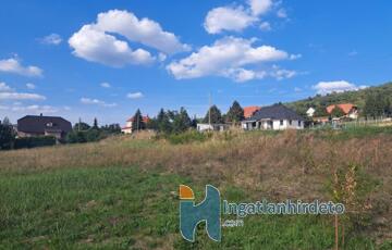 Eladó telek/földterület