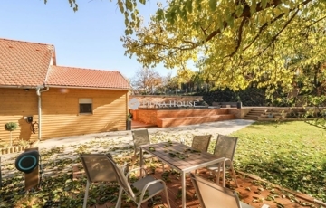 Eladó családi ház