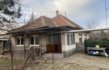 Eladó családi ház