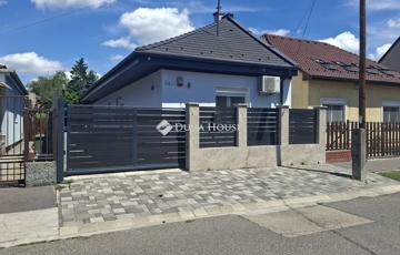 Eladó családi ház