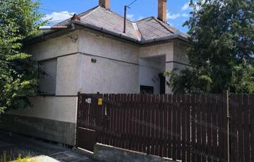 Eladó családi ház