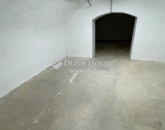 Eladó iroda/üzlethelyiség Pécs 37 900 000 Ft