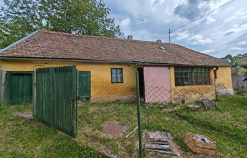Eladó családi ház