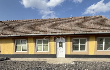 Eladó családi ház